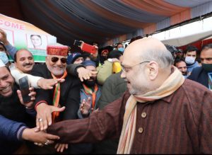 Amit Shah gets his bulletproof shield removed in Srinagar, tells people ‘want to speak freely’ (VIDEO)