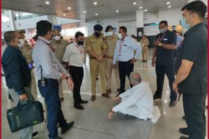 Politics over Lakhimpuri violence: Ch’garh CM lands in Lucknow, cops stop him; Baghel sits on ‘dharna’ at airport (VIDEO)