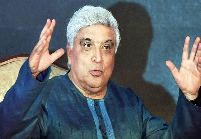 “26/11 attackers roaming freely in Pakistan,” says Javed Akhtar at Faiz festival in Lahore (VIDEO)