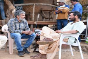 Indian film fraternity extends birthday greetings to SS Rajamouli
