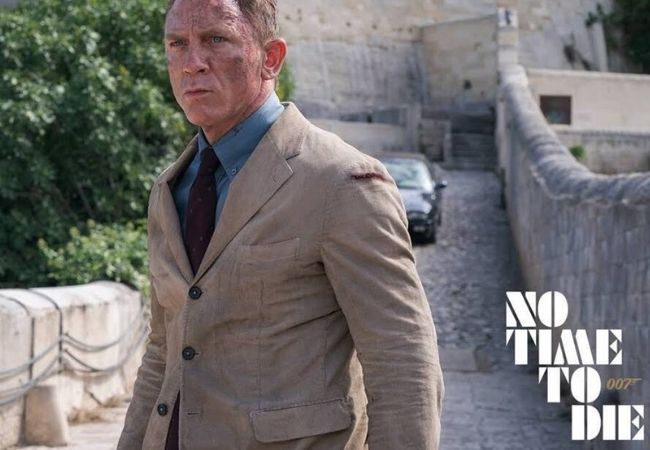 Danial Craig as James Bond