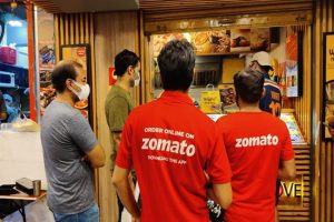 Zomato’s 10-minute ‘Instant’ delivery draws flak online, people mock the ‘stupid’ idea