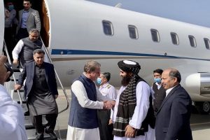 Pak Foreign Minister meets interim Afghanistan PM, holds bilateral talks in Kabul