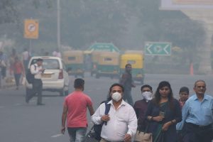 Delhi chokes with smog but AAP minister blames stubble burning & crackers for pollution