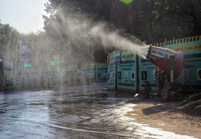 Delhi govt bans 92 construction sites for violating dust norms