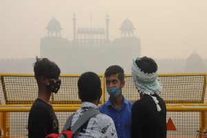 Delhi’s AQI reaches ‘Hazardous’ level; environment experts lash out at people ‘irresponsible’ behavior