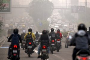 Delhi’s air quality enters in ‘very poor’ category with overall AQI of 390