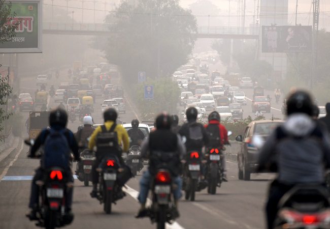 Delhi's air quality enters in 'very poor' category with overall AQI of 390