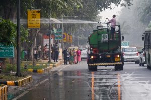Delhi’s air quality deteriorates further, AQI stands at 352