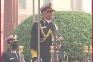 Admiral R Hari Kumar takes charge as new chief of naval staff, receives guard of honour