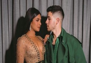 Priyanka Chopra, Nick Jonas share Christmas greetings ‘holiday postcard’ style!