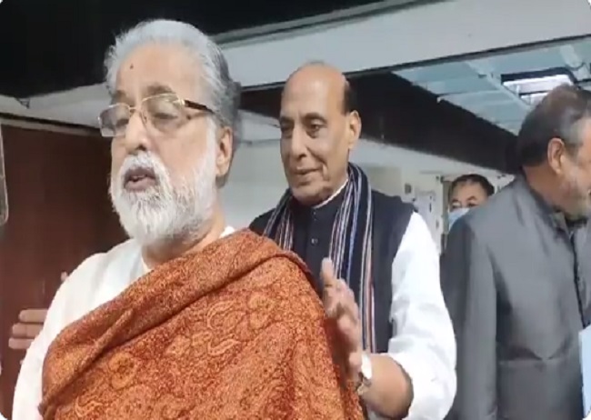 Rajnath surprises TMC MP Sudip Bandyopadhyay with a pat from behind, VIDEO draws attention