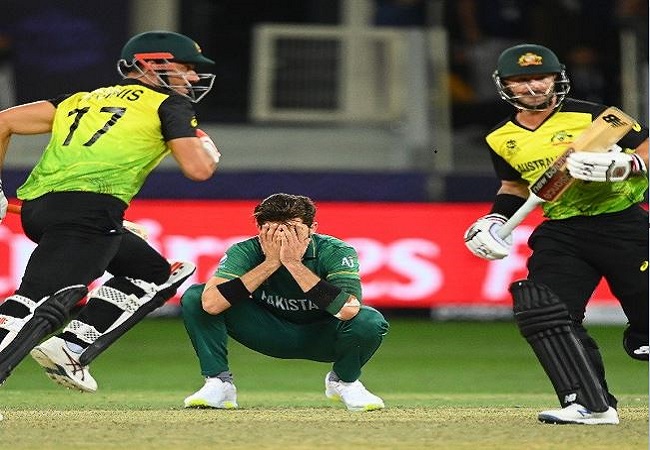 Shaheen Afridi ruthlessly trolled after Wade hammers three consecutive sixes to book WC Finals spot
