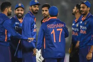 Fans erupt in rage as BCCI makes ‘Halal’ meat compulsory for Indian cricket team