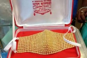 Bengal: Businessman buys gold mask worth Rs 5.70 lakh, netizens slam ‘shameless show of wealth’
