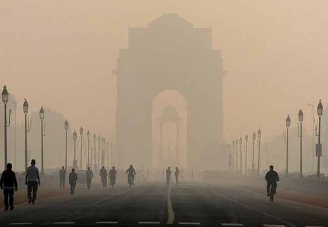 Delhi’s air quality remains in ‘very poor’ category with overall AQI of 386