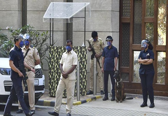 Security tightened at Mukesh Ambani’s residence after taxi driver tips off cops about suspicious passengers