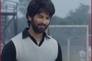 Shahid Kapoor gives touching performance as ex-cricketer in ‘Jersey’ trailer