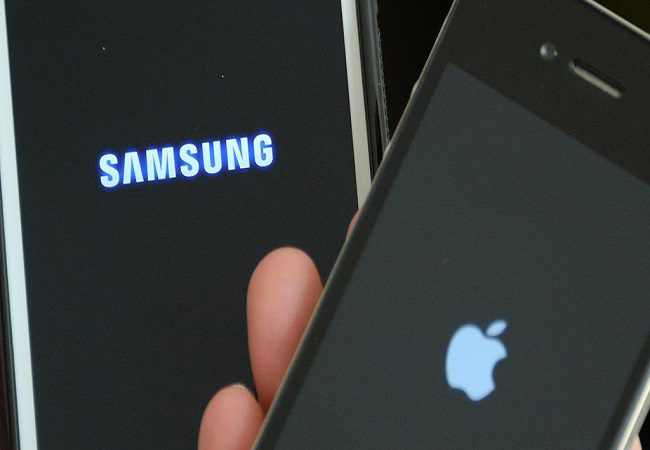 Samsung Electronics is chasing Apple in the US smartphone market