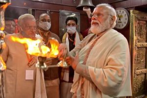 Varanasi: PM Modi offers prayers at Kaal Bhiarav temple in Uttar Pradesh