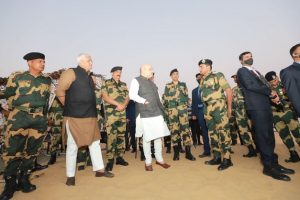 Amit Shah visits border post in Rajasthan at India-Pak border, takes dinner with BSF personnel