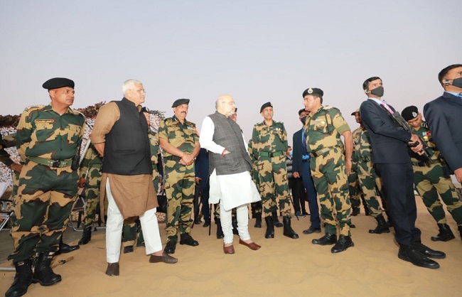 Amit Shah visits border post in Rajasthan at India-Pak border, takes dinner with BSF personnel