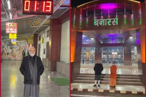 At 1:15 am, PM Modi inspected the Banaras railway station along with CM Yogi Adityanath
