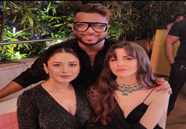 Shehnaaz Gill attends manager’s engagement, dances to ‘Zingat’| See inside pics