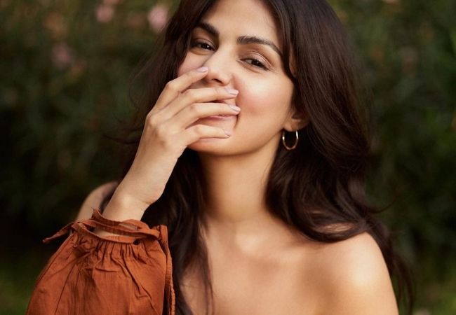 “A year full of healing, a year full of pain”: Rhea Chakraborty shares beautiful note on New Year’s eve