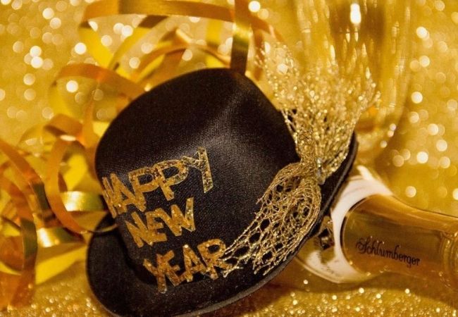 Happy New Year 2022 Greetings: Best wishes HD wallpapers Quotes New Year 2022 Images, Whatsapp Facebook Status