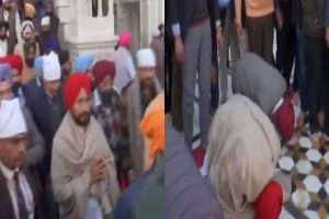 Punjab CM Charanjit Singh Channi visits Golden Temple in Amritsar: WATCH