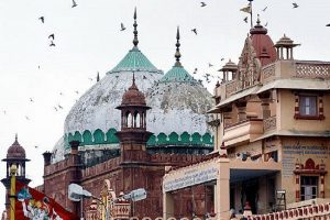 Mathura: Aarti should be done in the mosque, right-wing outfit warns of nationwide protest if not allowed