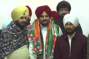 Singer Sidhu Moose Wala joins Congress ahead of Punjab Assembly polls