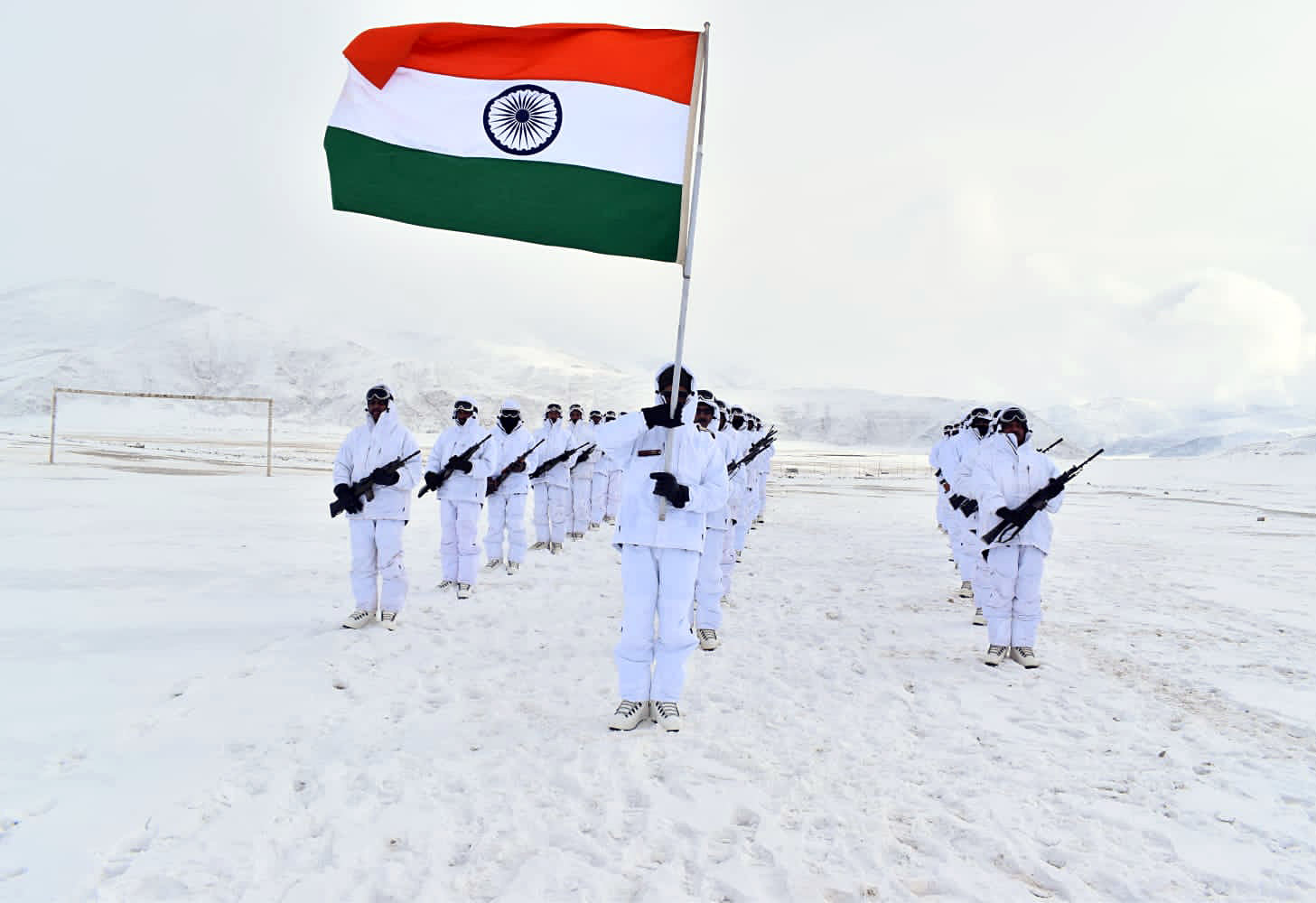 Ladakh: ITBP personnel celebrates 73rd Republic Day at 15000 feet in minus (-) 35 degrees Celsius; See Pics