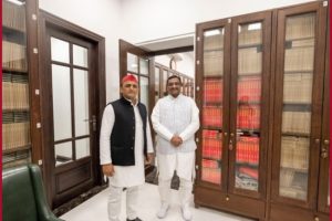Uttar Pradesh Elections: UP Minister Dharam Singh Saini resigns from Yogi Cabinet, Akhilesh Yadav welcomes him says ‘Mela Hobe’