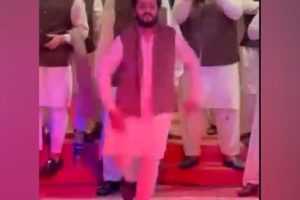 Fact Check: It is not Pakistan MP Aamir Liaquat Hussain featuring in viral video of ‘Tip Tip Barsa Pani’