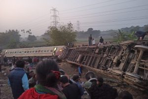 WB: Guwahati-Bikaner Express derails near Domohani