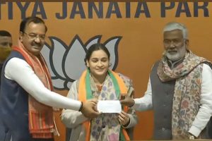 Uttar Pradesh Elections 2022: Mulayam Singh Yadav’s daughter-in-law Aparna Yadav joins BJP