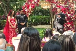 Farhan Akhtar, Shibani Dandekar seen as bride and groom in first pic