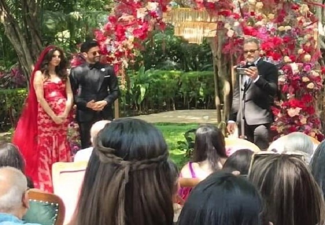 Farhan Akhtar, Shibani Dandekar seen as bride and groom in first pic