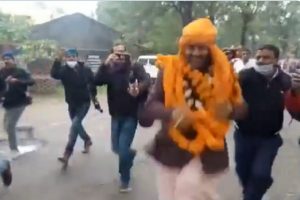 UP polls: Running late, Minister ‘sprints’ to file nomination papers… WATCH Video