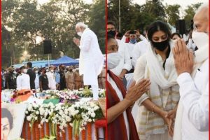 PM Narendra Modi pays his last tribute to Lata Mangeshkar in Mumbai