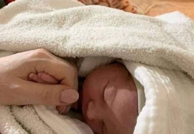 Ukrainian woman gives birth to baby girl in air-raid shelter in Kyiv amid Russian invasion