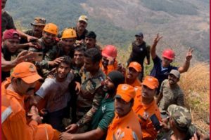 Babu is safe: Kerala trekker, stuck in a steep gorge in Kerala’s Malampuzha rescued by Army (VIDEO)