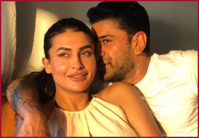 Valentines Day Special: Lovebirds Eijaz Khan, Pavitra Punia; Pics of cutest B-Town couple