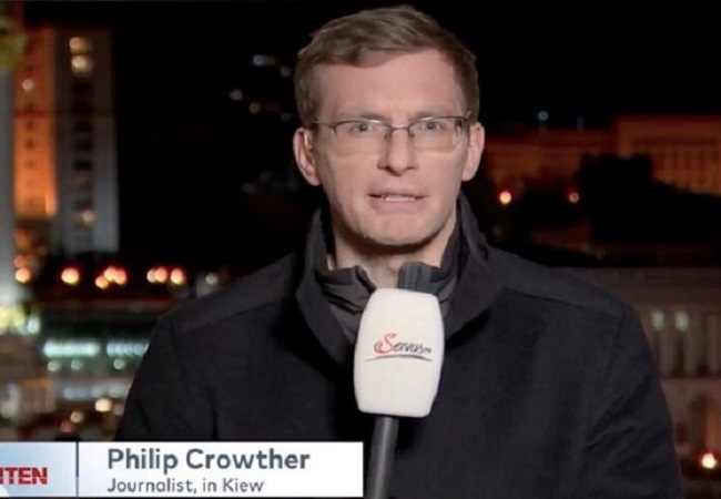 Ukraine Crisis: News correspondent goes viral for switching to 6 different languages during live reporting [WATCH]