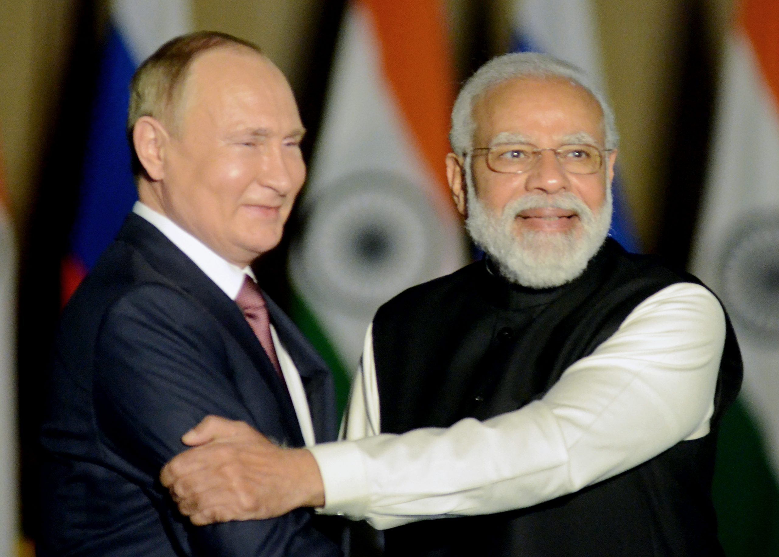 PM  Modi speaks to President Vladimir Putin, stresses on safe evacuation of Indians from Ukraine’s Sumy