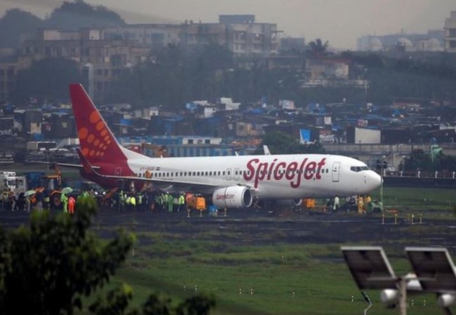 SpiceJet flight collides with electric pole at Delhi airport
