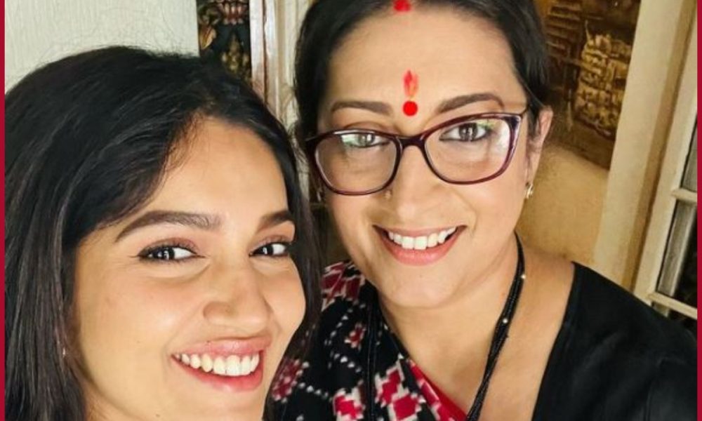 Bhumi Pednekar gets together with Smriti Irani, shares selfie