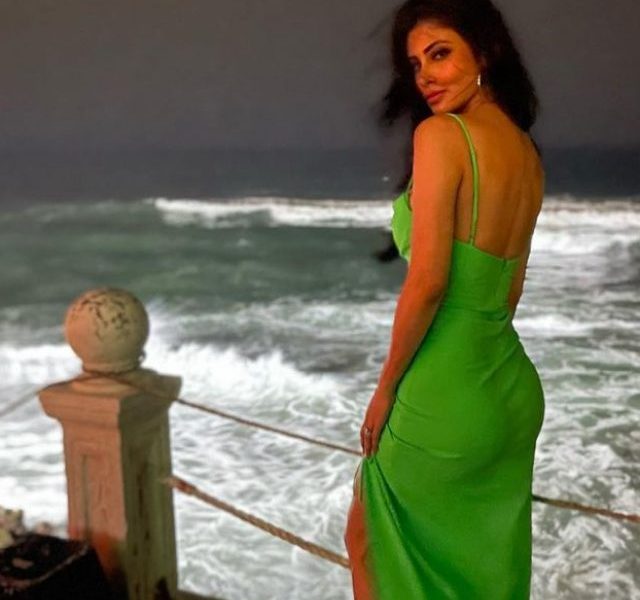Mouni Roy blaze up the internet in sizzling green dress